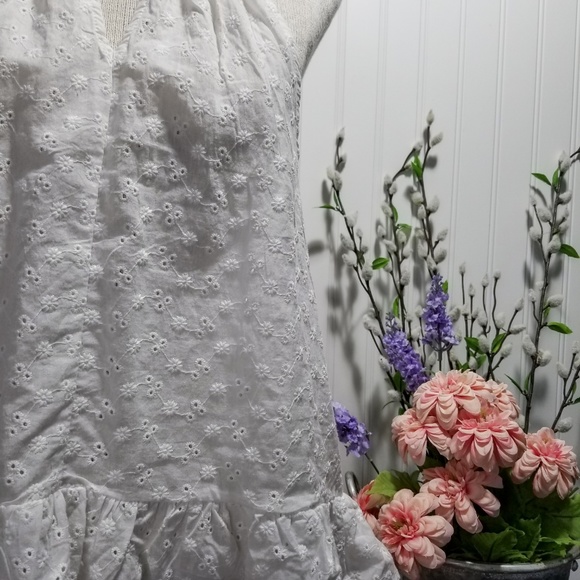 [caution to the wind] nwot white eyelet tank - Picture 2 of 6